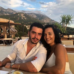 Meet your Posher, Adela